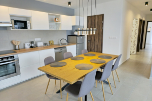 nr-125-villa-nightfall_010