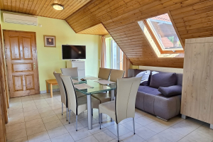 csalogany_apartment_pool_obest_view_15
