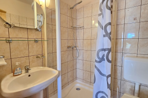 csalogany_apartment_pool_downstairs_1bedroom_18