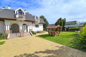 nr-200-villa-matis_01