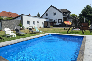 nr43-a-gyorgyi-ferienhaus-mieten-privat-pool-kinderfreundlich-balaton-ungarn_001